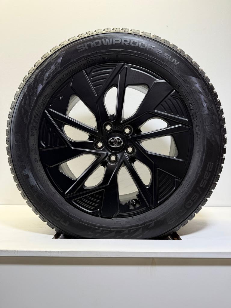 DEMO 18 ’’TOYOTA BZ4X VELGEN WINTERBANDEN ORIGINEEL, Auto-onderdelen, Banden en Velgen, 18 inch, Gebruikt, -, -