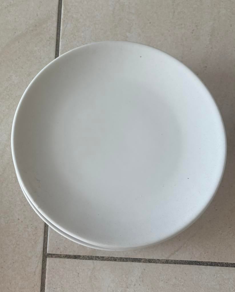 4 kleine witte eetborden, Huis en Inrichting, Keuken | Servies, Ophalen of Verzenden, Zo goed als nieuw