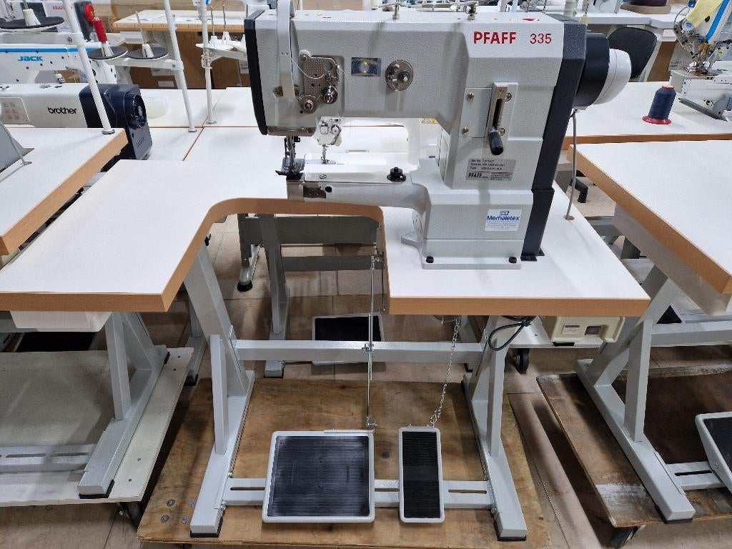 Pfaff 335 Industriële Naaimachine NIEUW, Hobby en Vrije tijd, Ophalen, Naaimachine, Pfaff