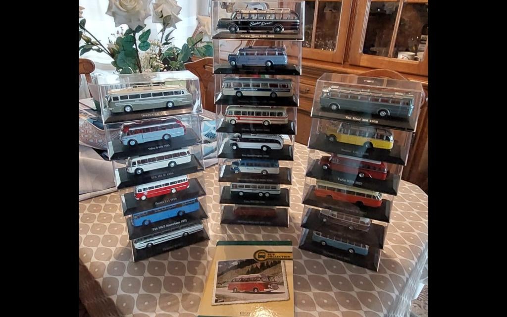 Collectie miniatuur bussen, Ophalen, Zo goed als nieuw, Overige typen