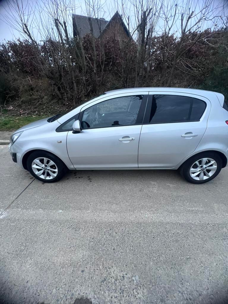 Opel corsa 1.2 benzine 2014 99000km 1hand 85pk, Auto's, Voorwielaandrijving, Euro 5, Zwart, 4 cilinders