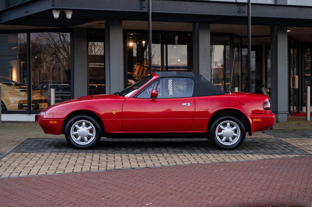 Mazda MX-5 1.6i (bj 1995), Auto's, Stof, Zwart, Cabriolet, Bedrijf