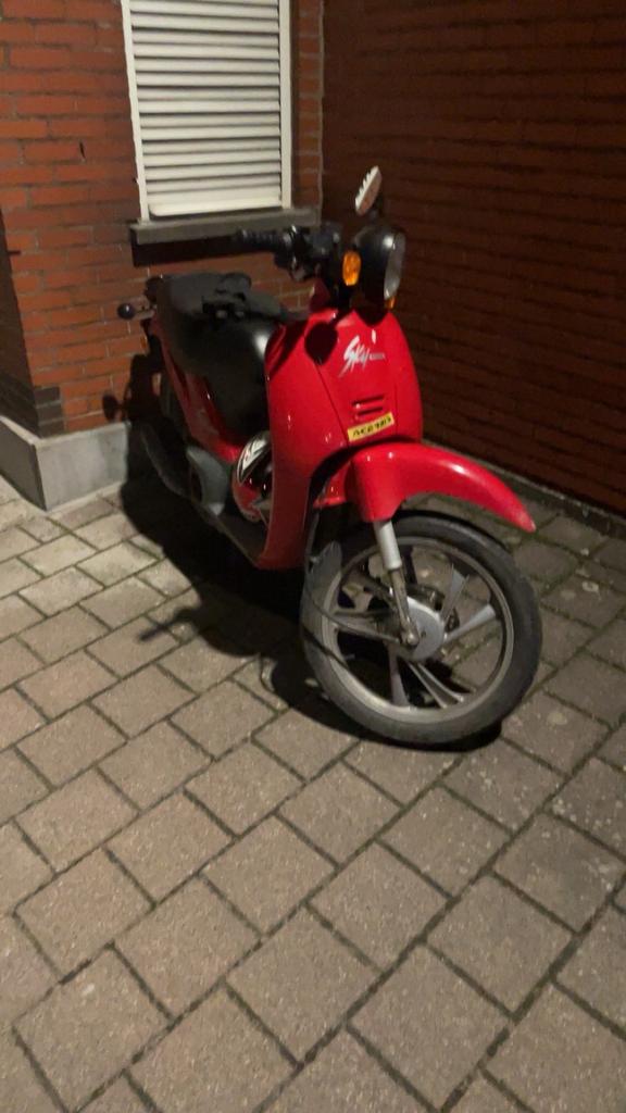 Honda sky a klasse, Fietsen en Brommers, Ophalen, Zo goed als nieuw, Tweetakt, Overige merken