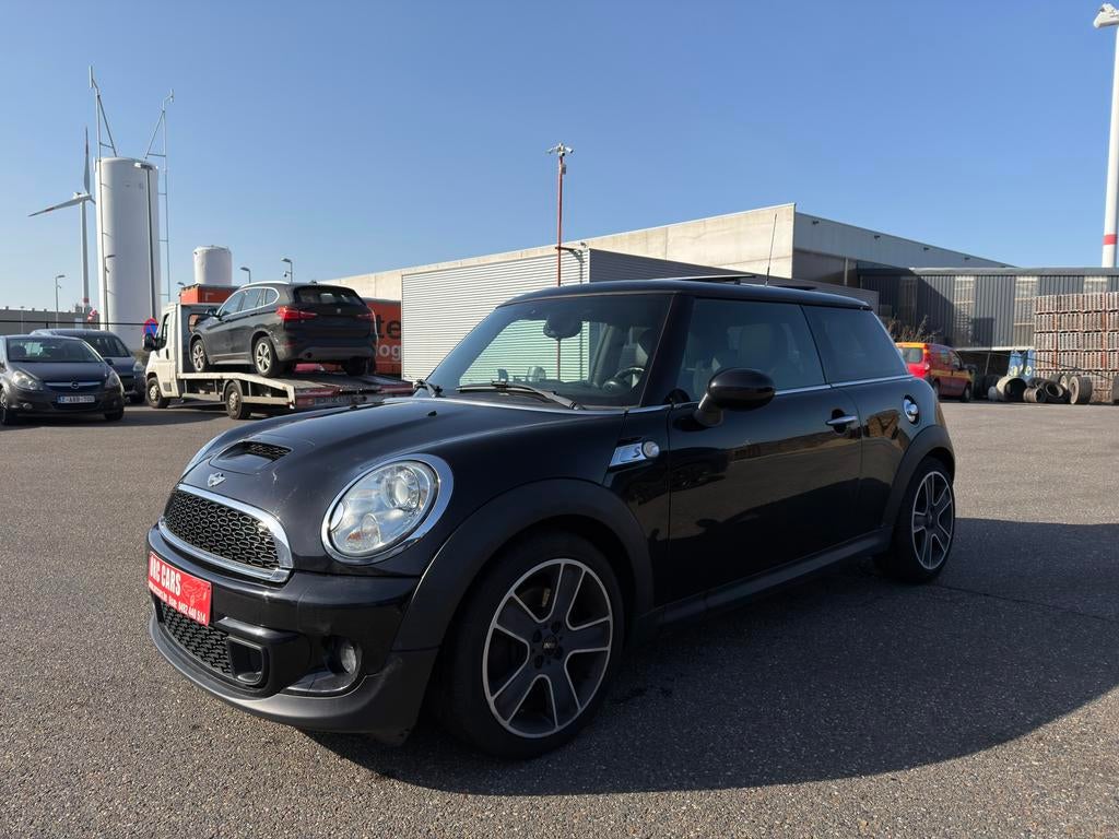 MINI Cooper S 1.6i 16v IN PERFECTE STAAT !! GARANTIE, Auto's, Mini, Zwart, 4 cilinders, Leder en Stof, Zwart