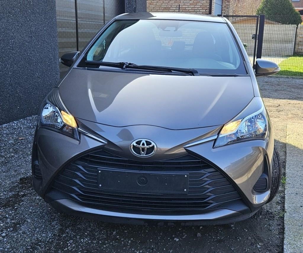 TOYOTA YARIS, Auto's, Toyota, Voorwielaandrijving, https://public.car-pass.be/vhr/aa61de53-ab89-48c9-8b35-133293c00cbe, Stof, Electronic Stability Program (ESP)