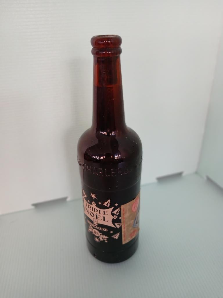 Oude volle fles TRIPLE NOEL des Ouvriers Réunis, Verzamelen, Biermerken, Zo goed als nieuw, Flesje(s), Overige merken, Ophalen of Verzenden