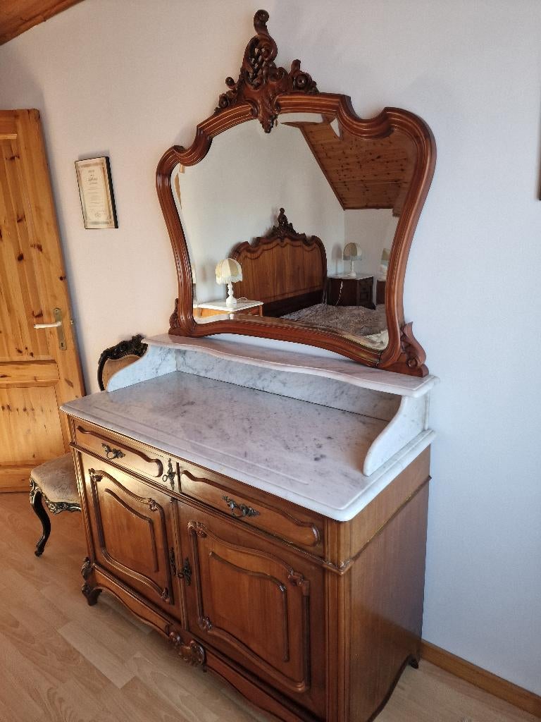 Prachtige 4-delige Louis XV Slaapkamer, Ophalen