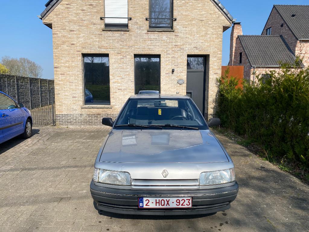 Reanult R21 Old Timer (1990), 73000km!, Auto's, Overige modellen, 70 cc, Particulier, Zilver of Grijs