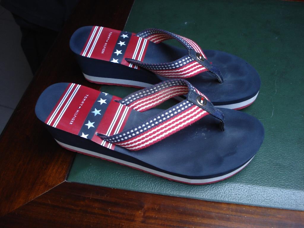 Tommy Hilfiger teenslippers, dames/meisjes. mt 38, Slippers, Tommy hilfiger, Blauw, Ophalen of Verzenden