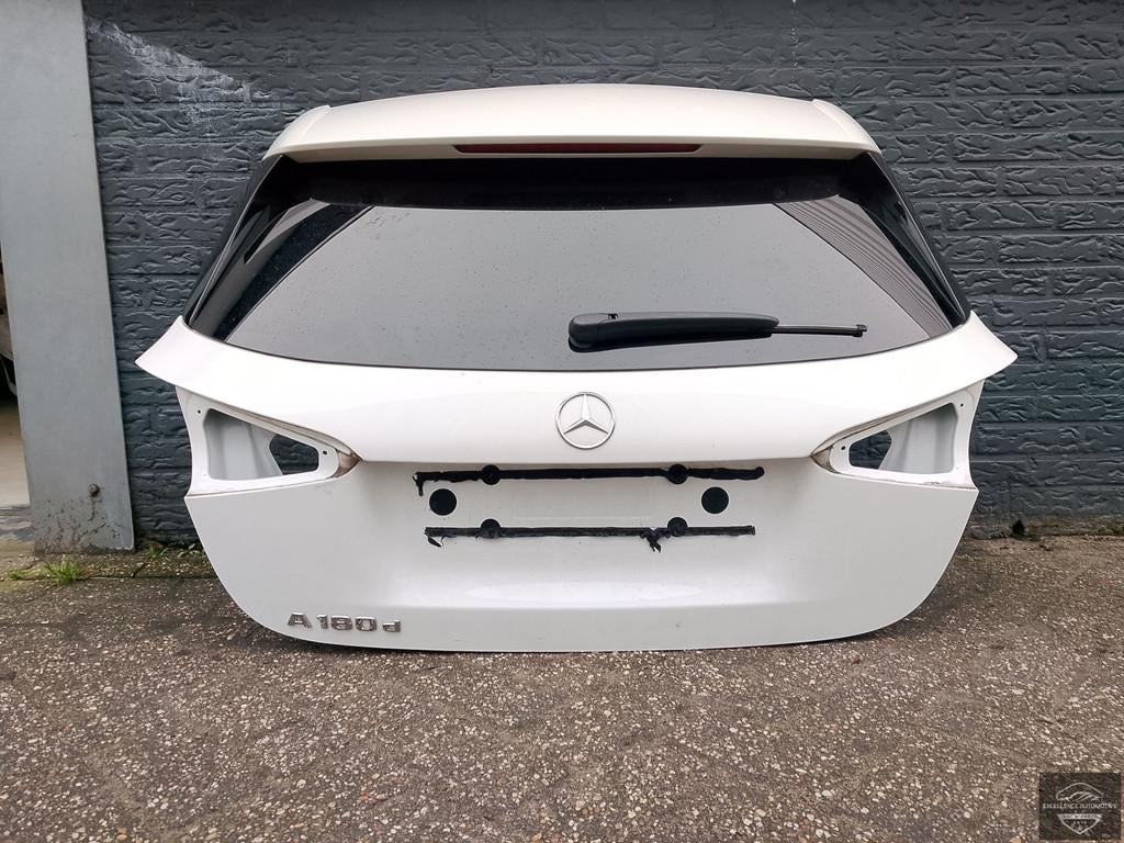 Hayon d'origine Mercedes Classe A W177 !, Autos : Pièces & Accessoires, Mercedes-Benz AG, Mercedes-Benz, Utilisé, Mercedesstrasse 120
70372  Stuttgart, DE