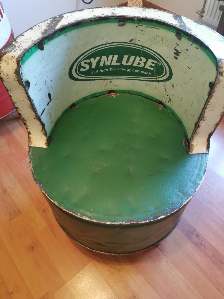 6 fauteuils industriels en bidon d’huile (loft /déco garage), 5 tabourets ou plus, Enlèvement, Comme neuf, Métal