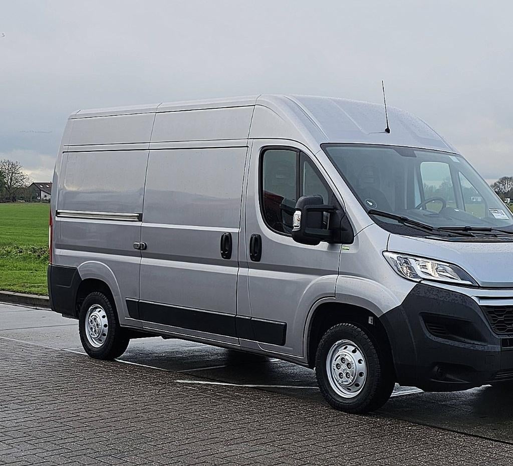 Camionnette / déménagement transport, Particulier, Te koop