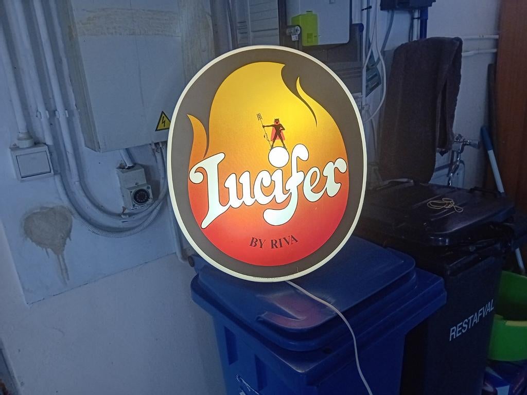 Lichtreclame Lucifer, Verzamelen, Ophalen of Verzenden