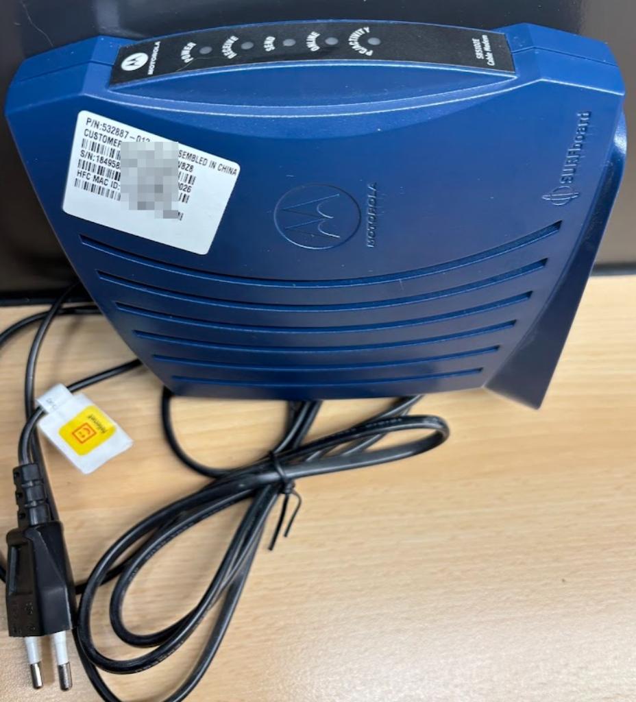 Telenet modem, Ophalen of Verzenden, Zo goed als nieuw, Router met modem, Motorola