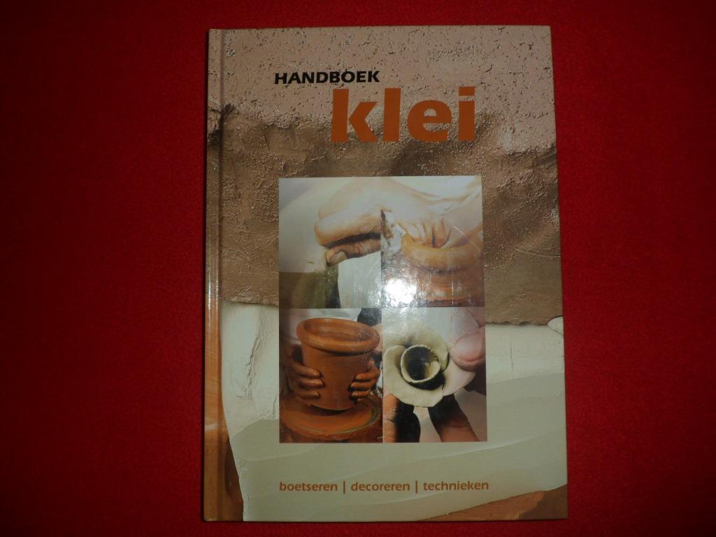Jordi Vigué: Handboek klei, Boeken, Zo goed als nieuw, Kleien en Boetseren, Jordi Vigué, Ophalen of Verzenden