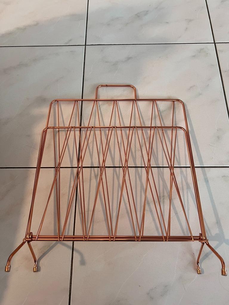 Design krantenrekje, mooie staat, Huis en Inrichting, Ophalen of Verzenden, Gebruikt