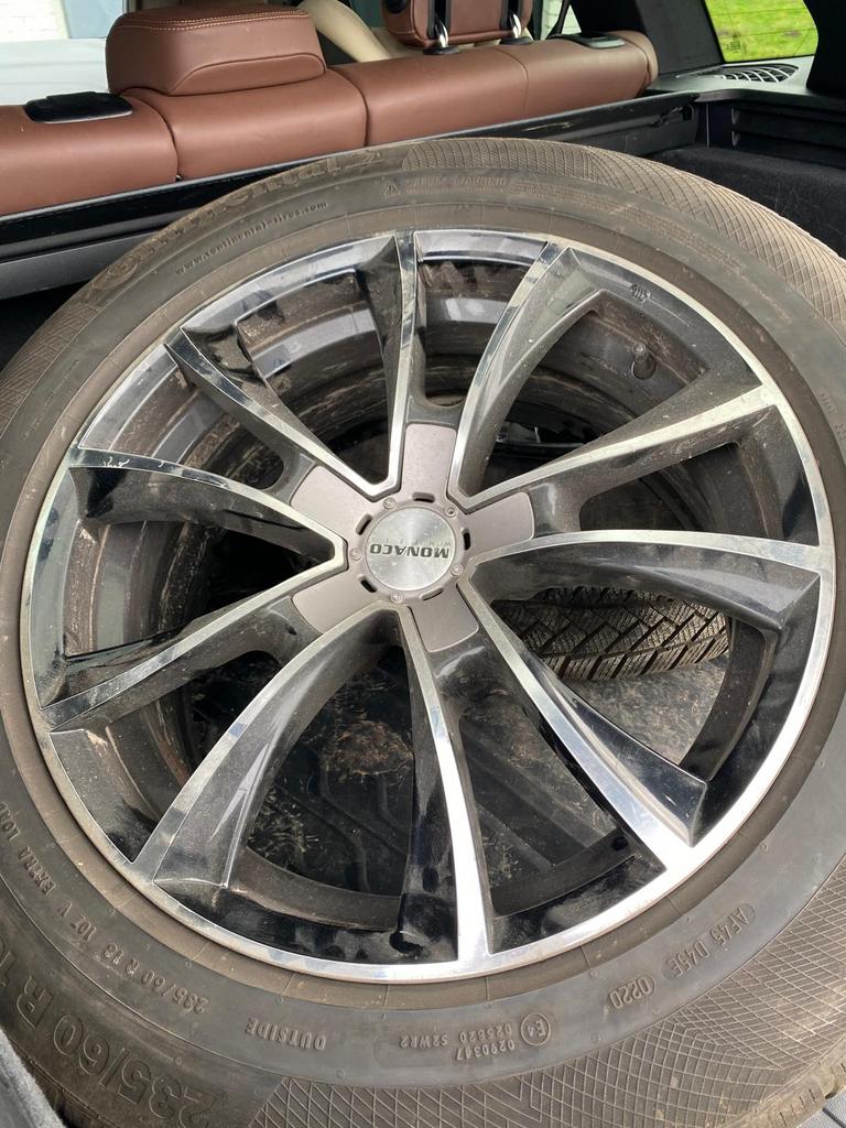 4 Jantes sur pneus 235/60/R18 Range Rover Discovery sport, Pneus hiver, Enlèvement, 235 mm, Pneu(s)