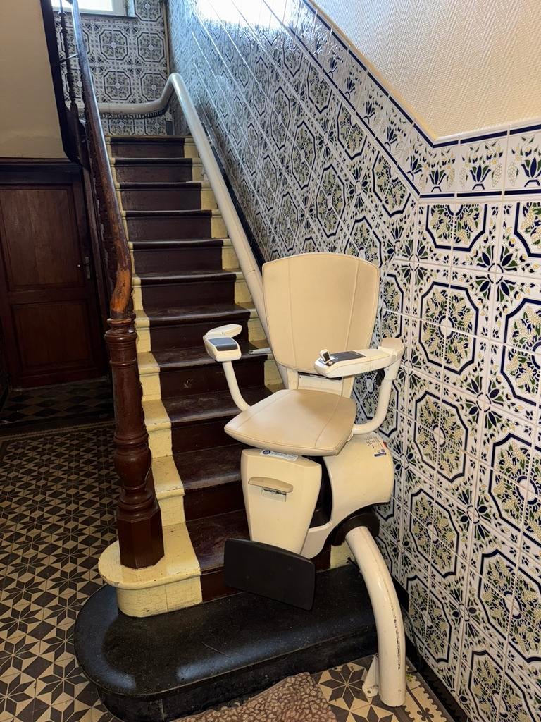 Monte escalier Thyssenkrupp, Enlèvement, Utilisé