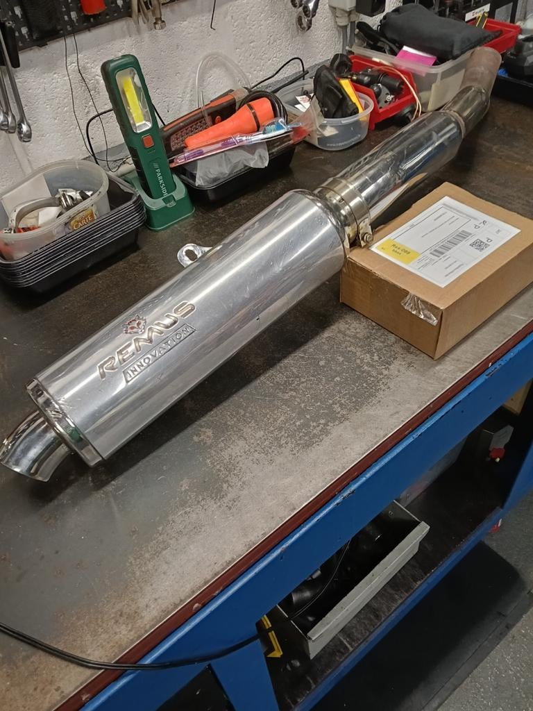 Échappement Remus GSXR, Motos, Enlèvement