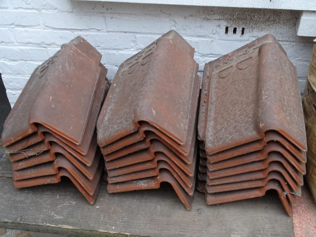 Gevelpannen Pottelberg stormpan 44 rustiek bruin dakpannen, Ophalen, Zo goed als nieuw, Steen of Klei, Dakpannen