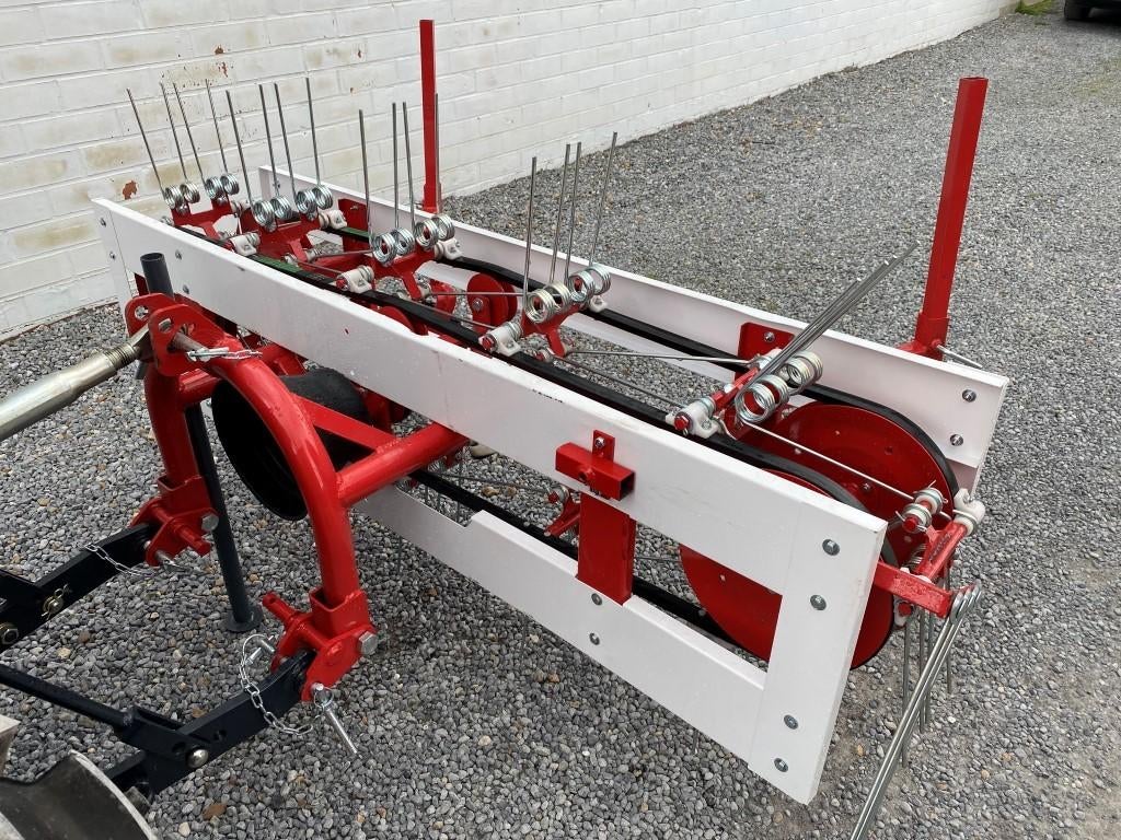 Nieuwe hooikeerder-bandhooier mini-miditractoren PROMO, Ophalen