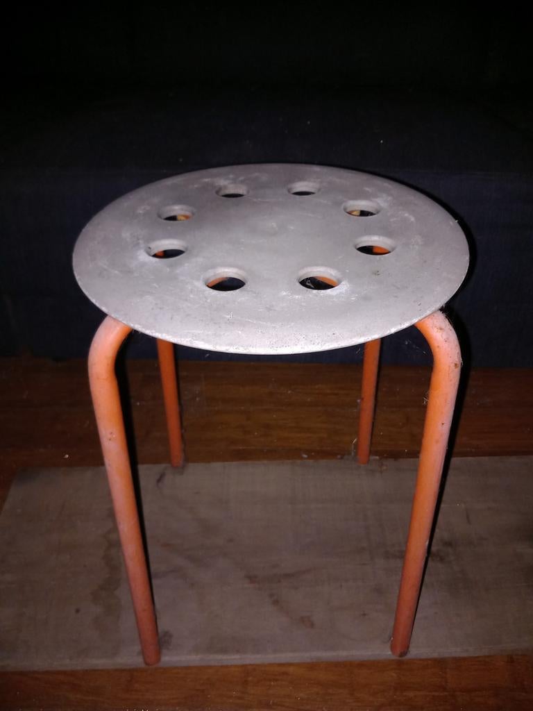 2 Ronde krukjes, Ophalen, Zo goed als nieuw, IJzer