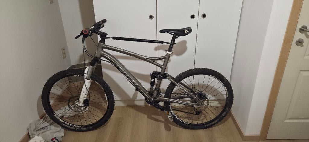 VTT Merida Full Suspension 26" – Un vélo fiable, robuste, Vélos & Vélomoteurs, Enlèvement ou Envoi, Utilisé, Merida