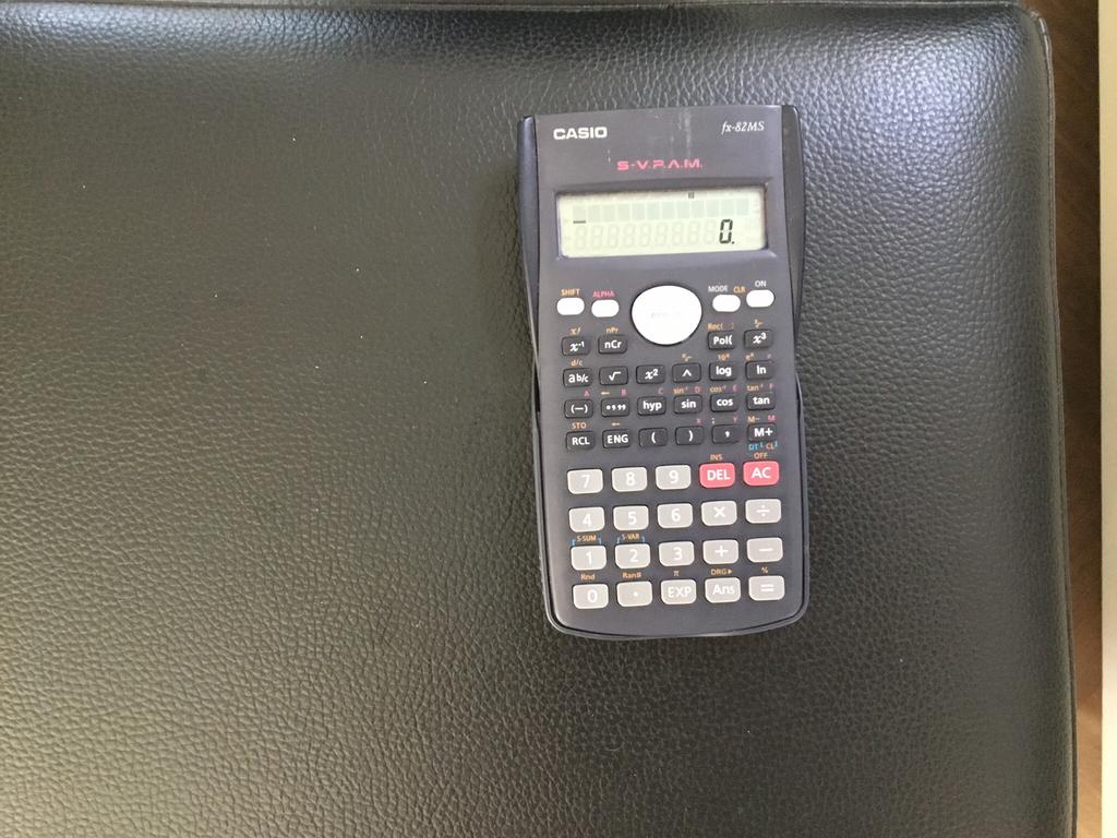 Casio fx 82MS, Zo goed als nieuw