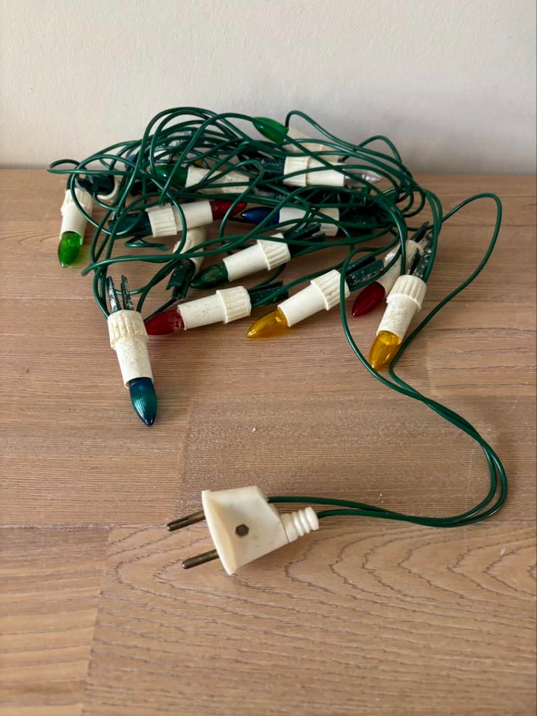 Vintage gekleurde kerstlampjes met oude stekker, Diversen, Kerst, Ophalen of Verzenden, Gebruikt