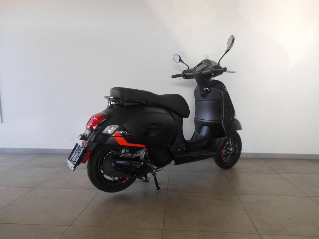Vespa GTS Super Sport 125 - foto 2