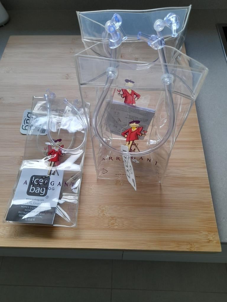 2 nieuwe flessenkoelers (ijszakken), Ophalen, Zo goed als nieuw