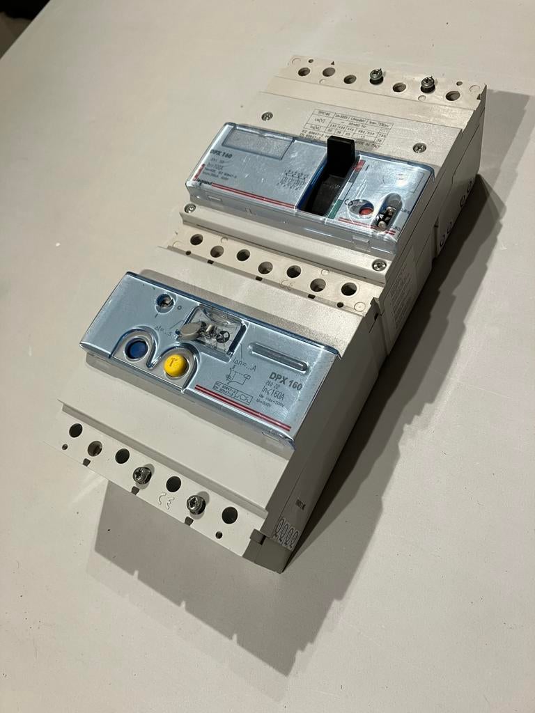 Legrand vermogenschakelaar, Ophalen of Verzenden, Zo goed als nieuw, Overige typen