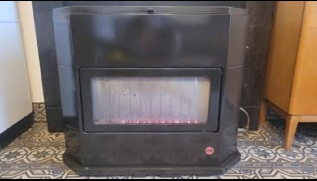 Très beau poêle Efel