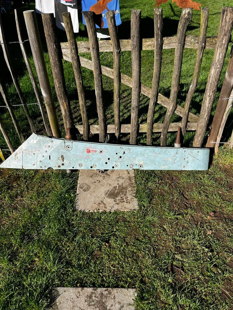 Pylon mig 21 gevechtsvliegtuig jaren 60, Ophalen, Zo goed als nieuw