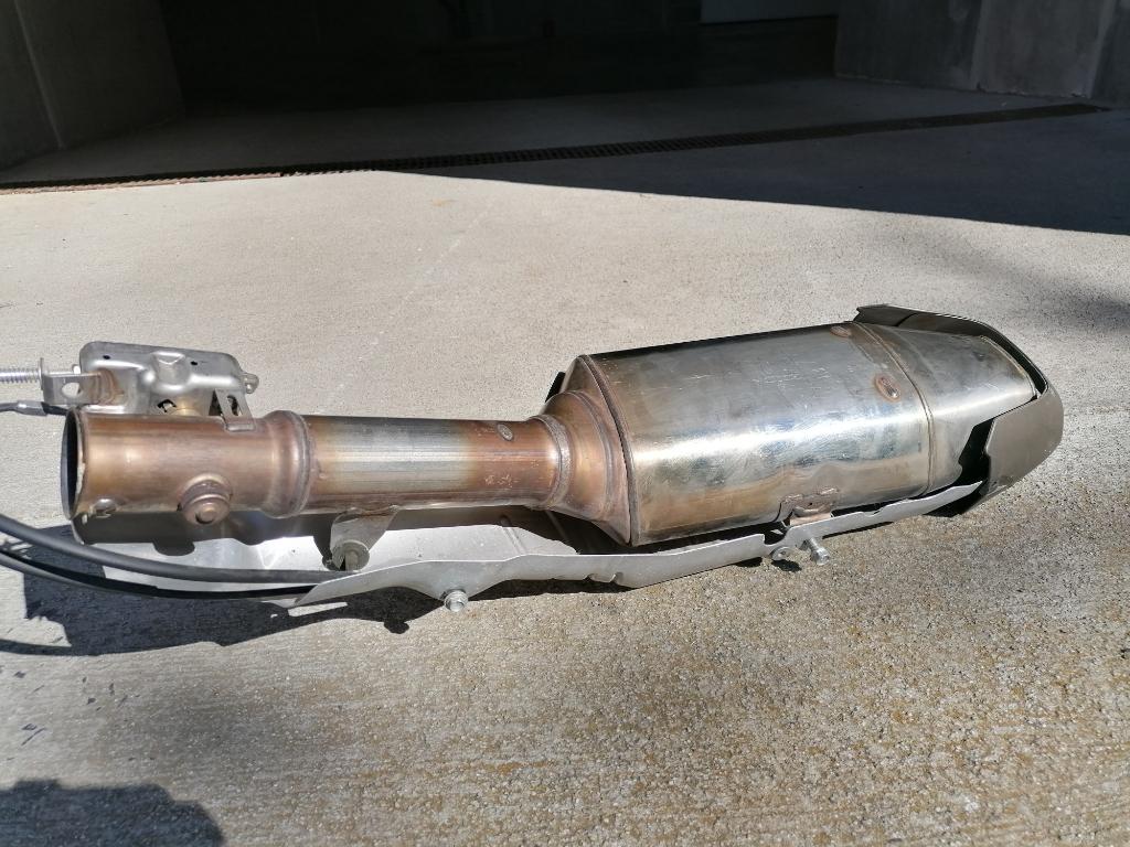 HONDA CBR 1000 RR FIREBLADE  terminal échappement origine, Motos, Enlèvement, Comme neuf