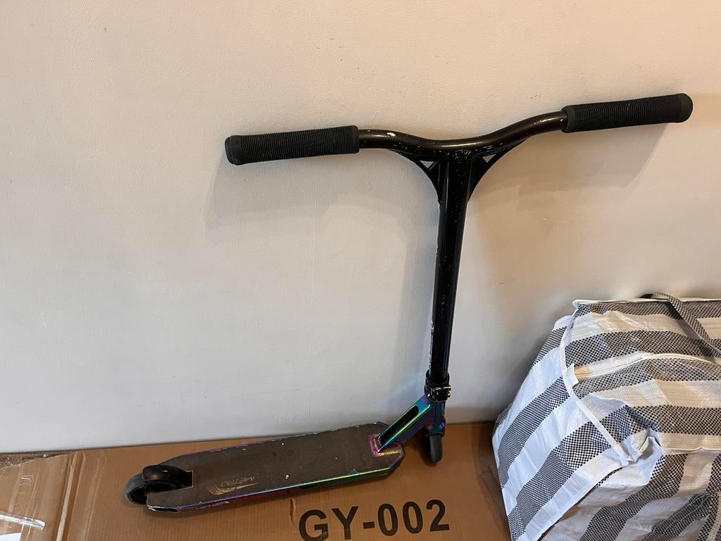 Trottinette freestyle Metro, Vélos & Vélomoteurs, Trottinettes, Enlèvement, Comme neuf