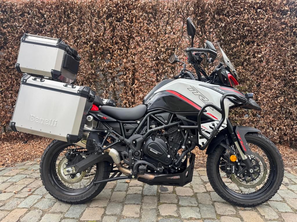 Benelli TRK702X - 2025 - 2100km - koffers - zadelverwarming, Motos, Tourisme, Entreprise, Selle chauffante, Plus de 35 kW