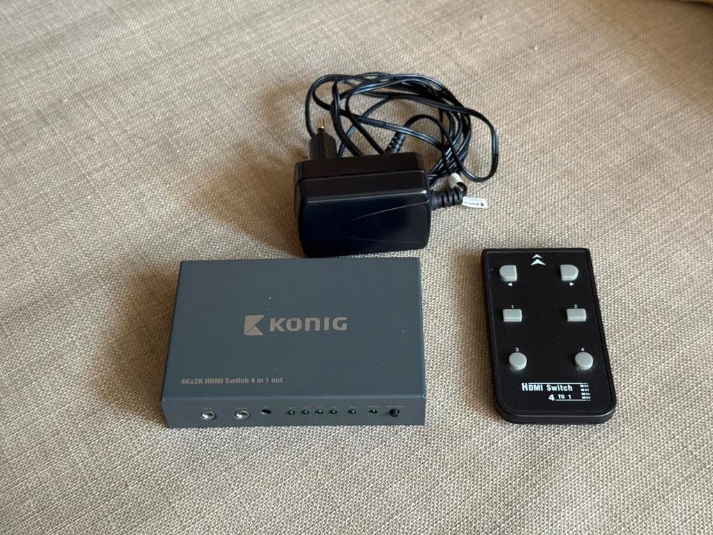 König 4kx2k HDMI switch 4 in 1 out, Audio, Tv en Foto, Converters, Zo goed als nieuw, Ophalen of Verzenden