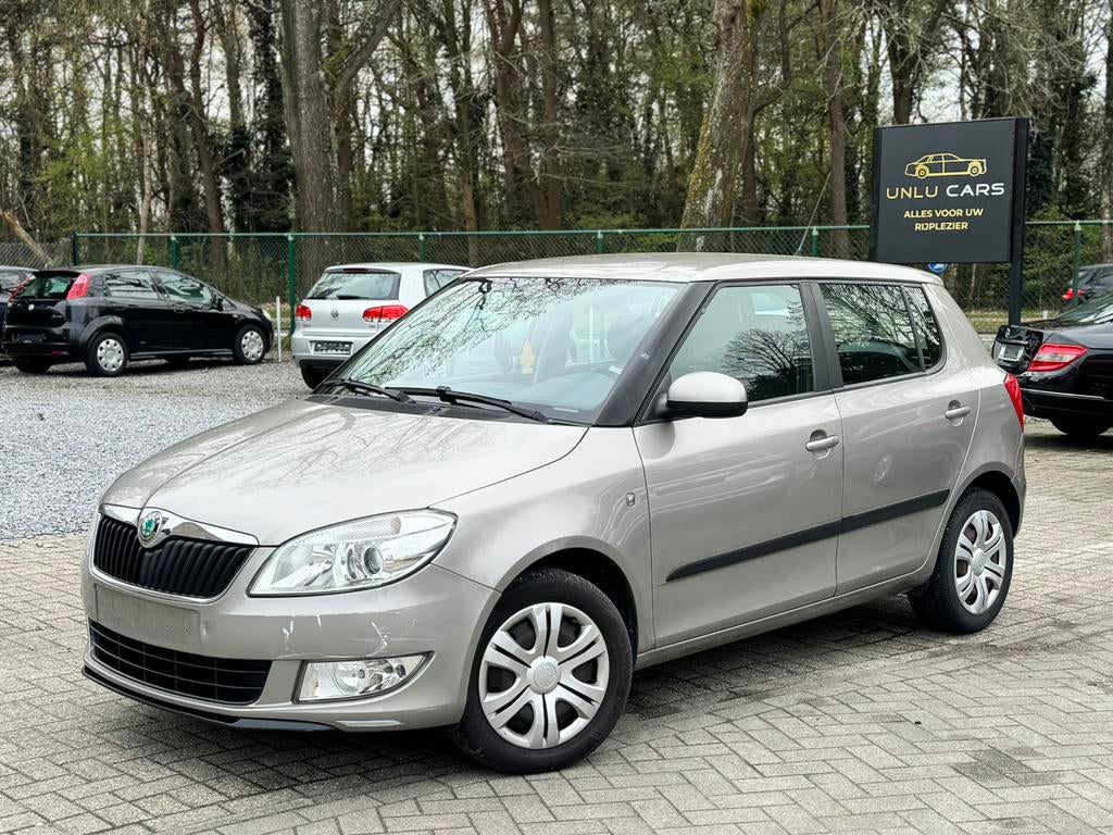 SKODA FABIA 1.2 BENZINE 140.000KM AUTOMAAT, Automaat, Euro 5, 4 cilinders, 1198 cc
