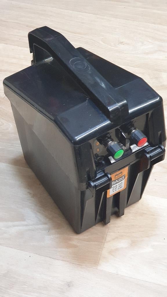 jw1403: Weiklok , schrikdraad toestel Gallagher BA20, Dieren en Toebehoren, Stalling en Weidegang, Weidegang