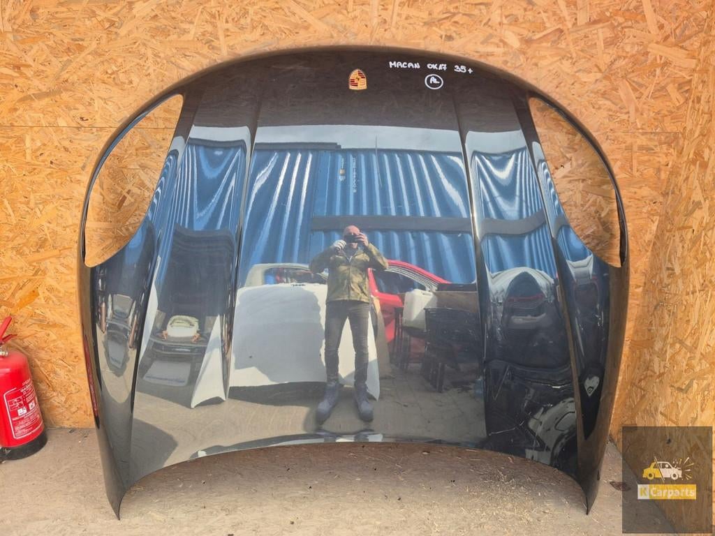 capot Porsche Macan, Porscheplatz 1
70435  Stuttgart, DE, Porsche, Info@porsche.de, Utilisé