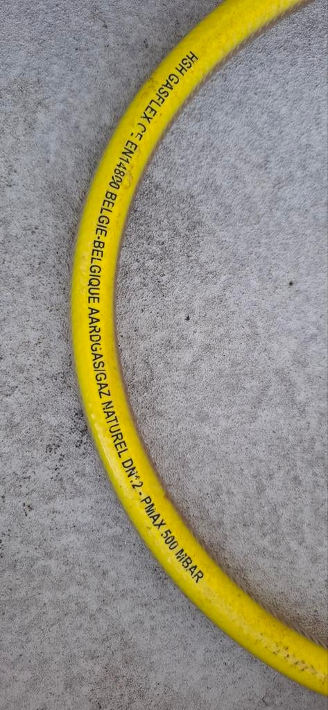 Tuyau flexible raccordement pour gaz naturel., Enlèvement