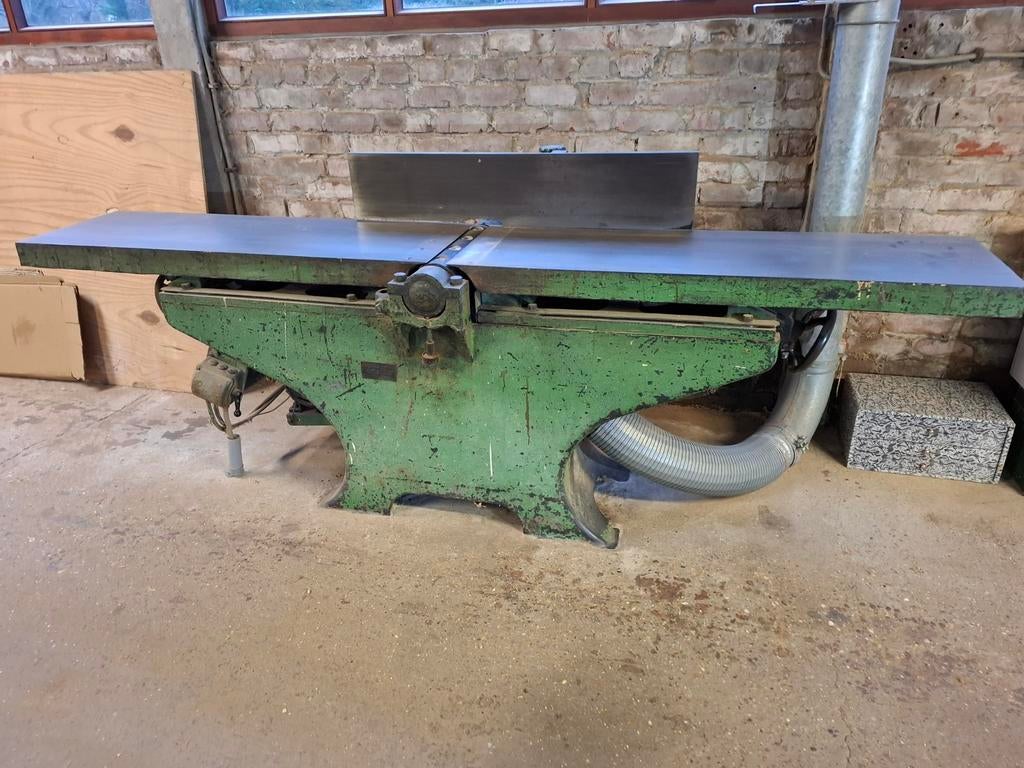 Vlakschaafbank Debels Freres afm blad 2m55x40, Ophalen