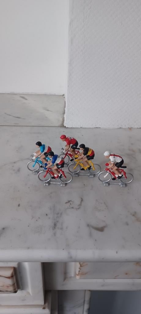 Miniatuur wielrenners retro truitjes, Antiek en Kunst, Antiek | Speelgoed, Ophalen of Verzenden