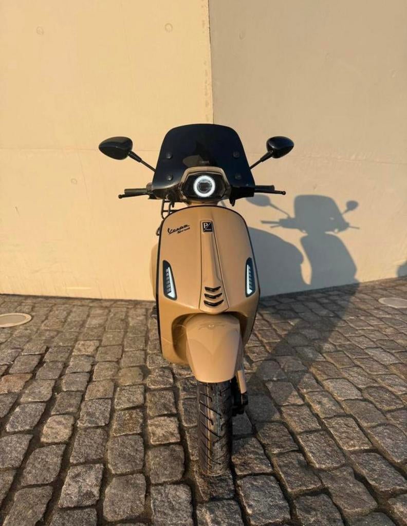 Vespa sprint 2018, Ophalen, Zo goed als nieuw