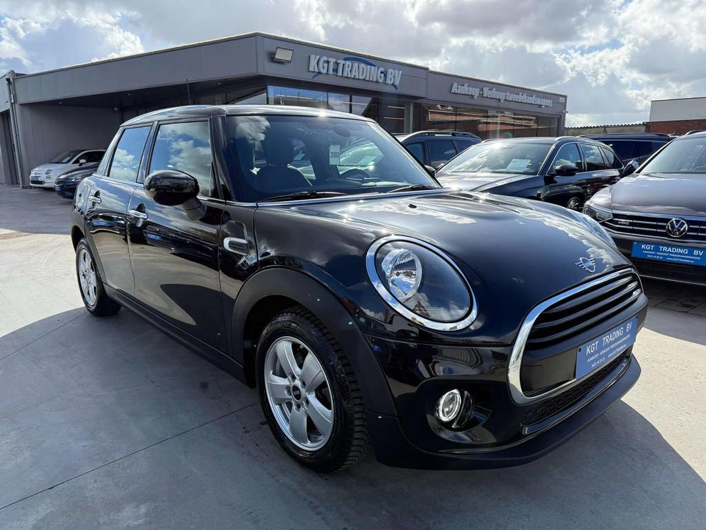MINI One 1.5i 102PK 5-DEURS NAVIGATIE PDC BLUETOOTH LED ALU, Auto's, Mini, 75 kW, Stof, Gebruikt, Zwart