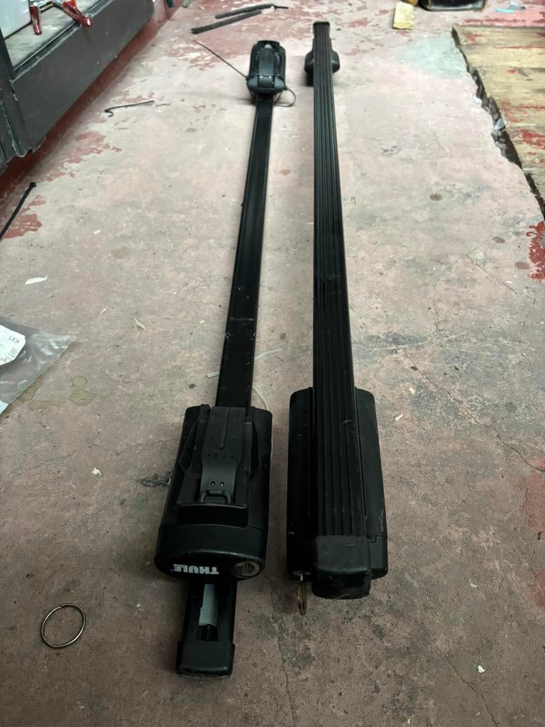 Barres de toit Thule, Enlèvement, Comme neuf