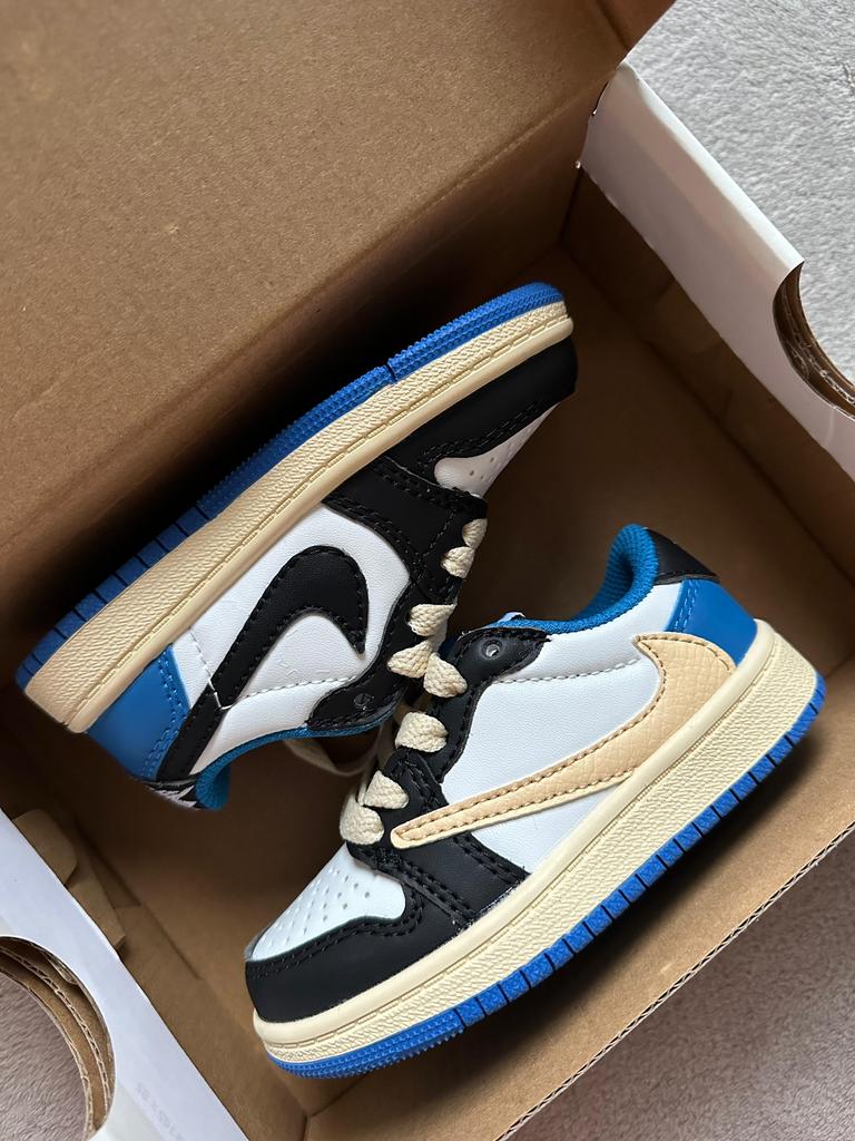 Nika Jordan x Travis Scott sneakere, Vêtements | Hommes, Chaussures, Enlèvement ou Envoi, Neuf, Bleu, Baskets