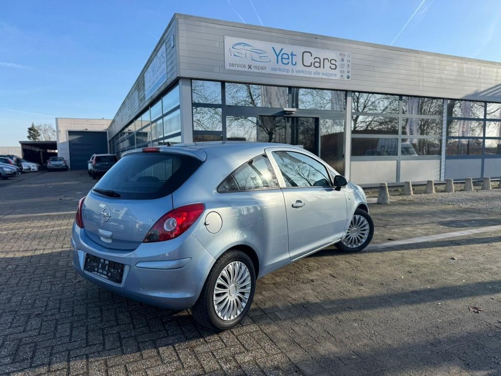Opel corsa met keuring verkoop en garantie, Auto's, Opel, Voorwielaandrijving, Zwart, 4 cilinders, Leder en Stof