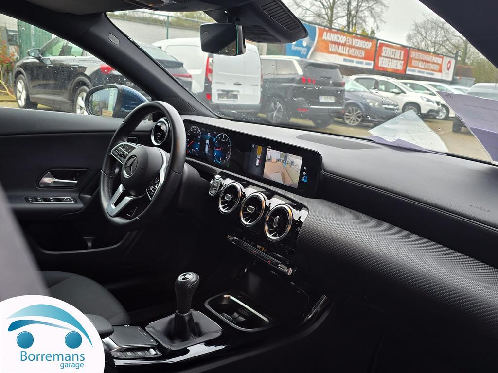 Mercedes-Benz CLA 180 SHOOTING BREAK Navi/Lane Assit/Zetelv, Auto's, Mercedes-Benz, CLA, 4 cilinders, USB, Bedrijf